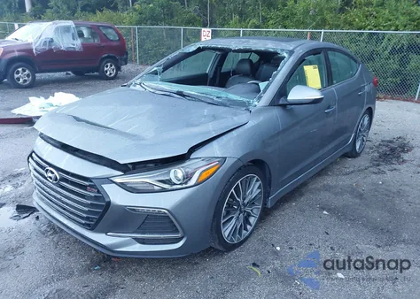 2018 Hyundai Elantra Sport z USA, uszkodzony, nr VIN KMHD04LB2JU529042